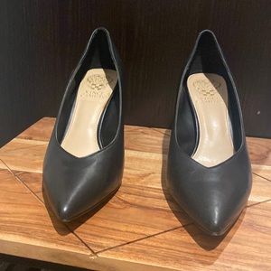 Vince Camuto Black pumps